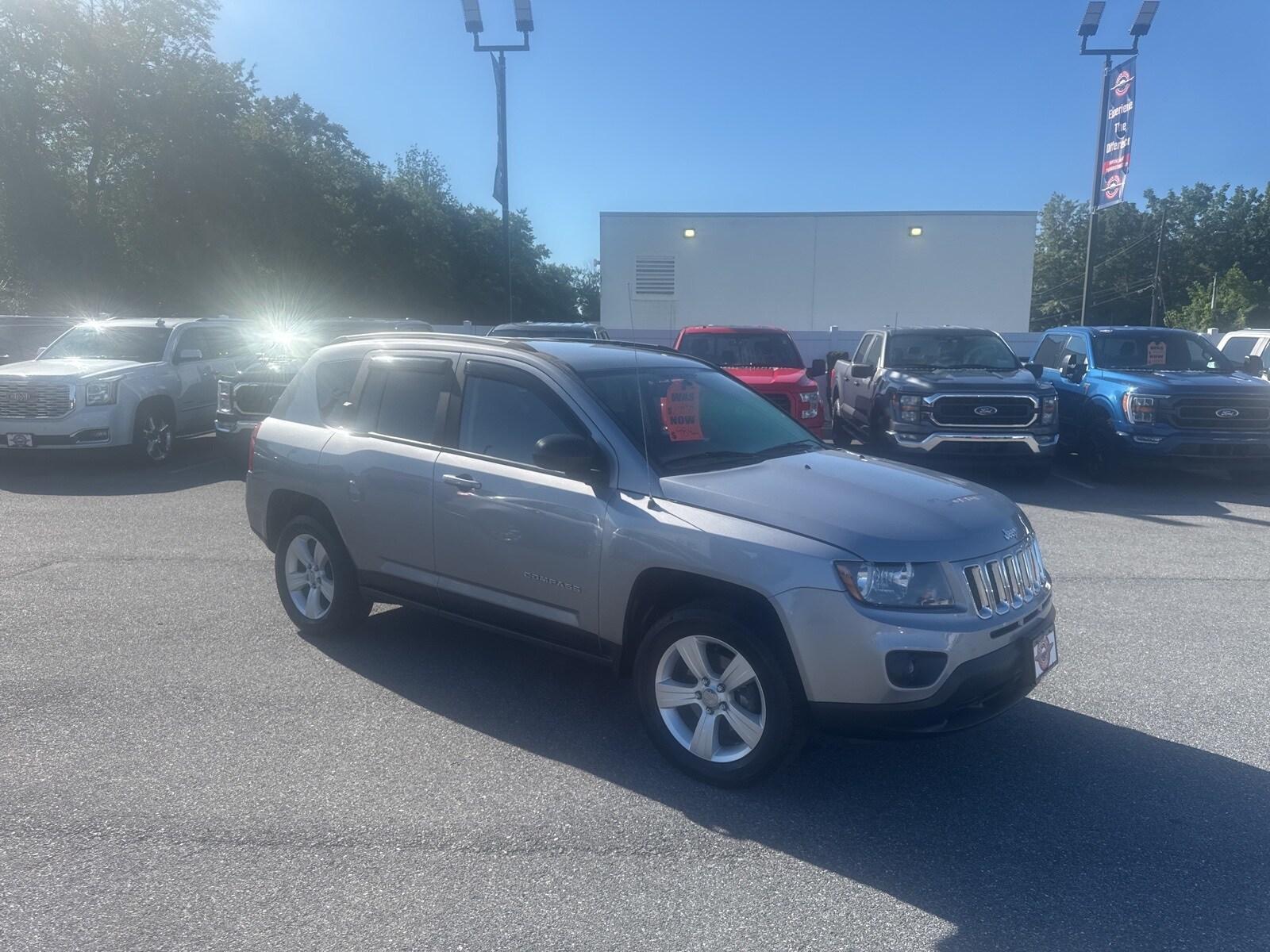 2016 Jeep Compass Sport photo 4