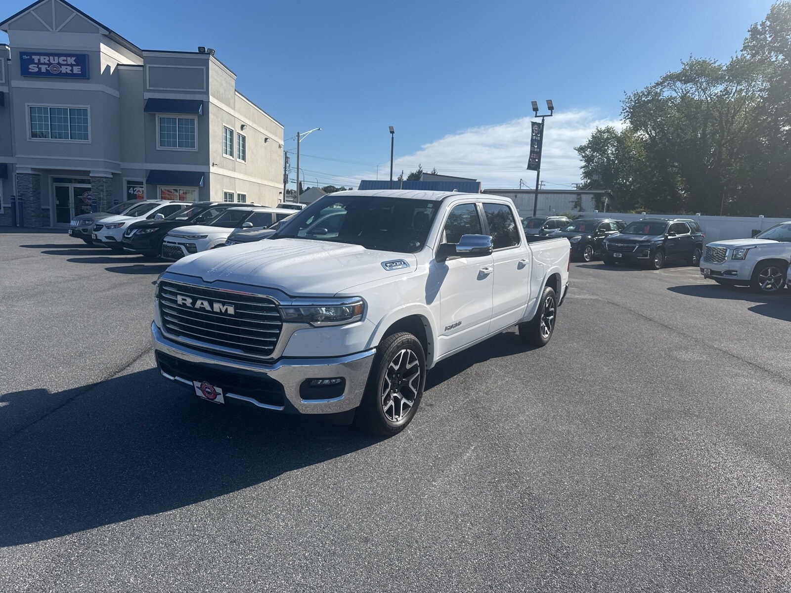 2025 Ram 1500 Laramie photo 2