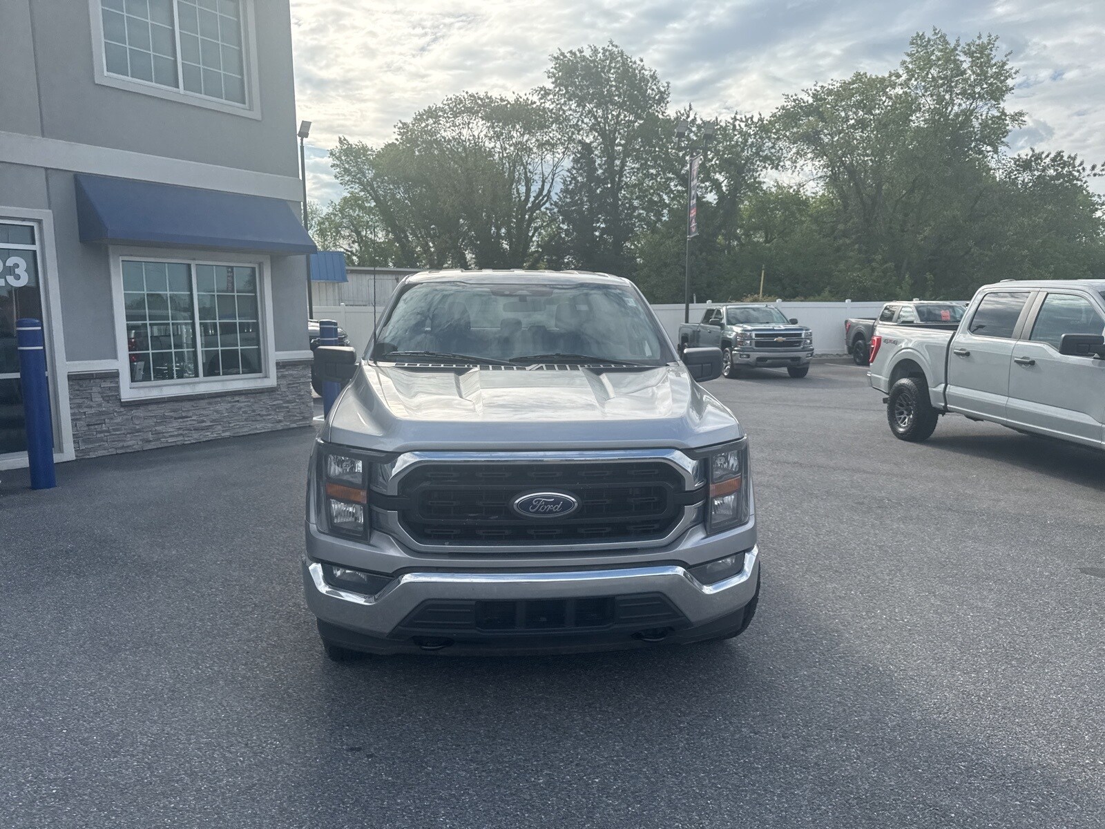 2023 Ford F-150 XL photo 3