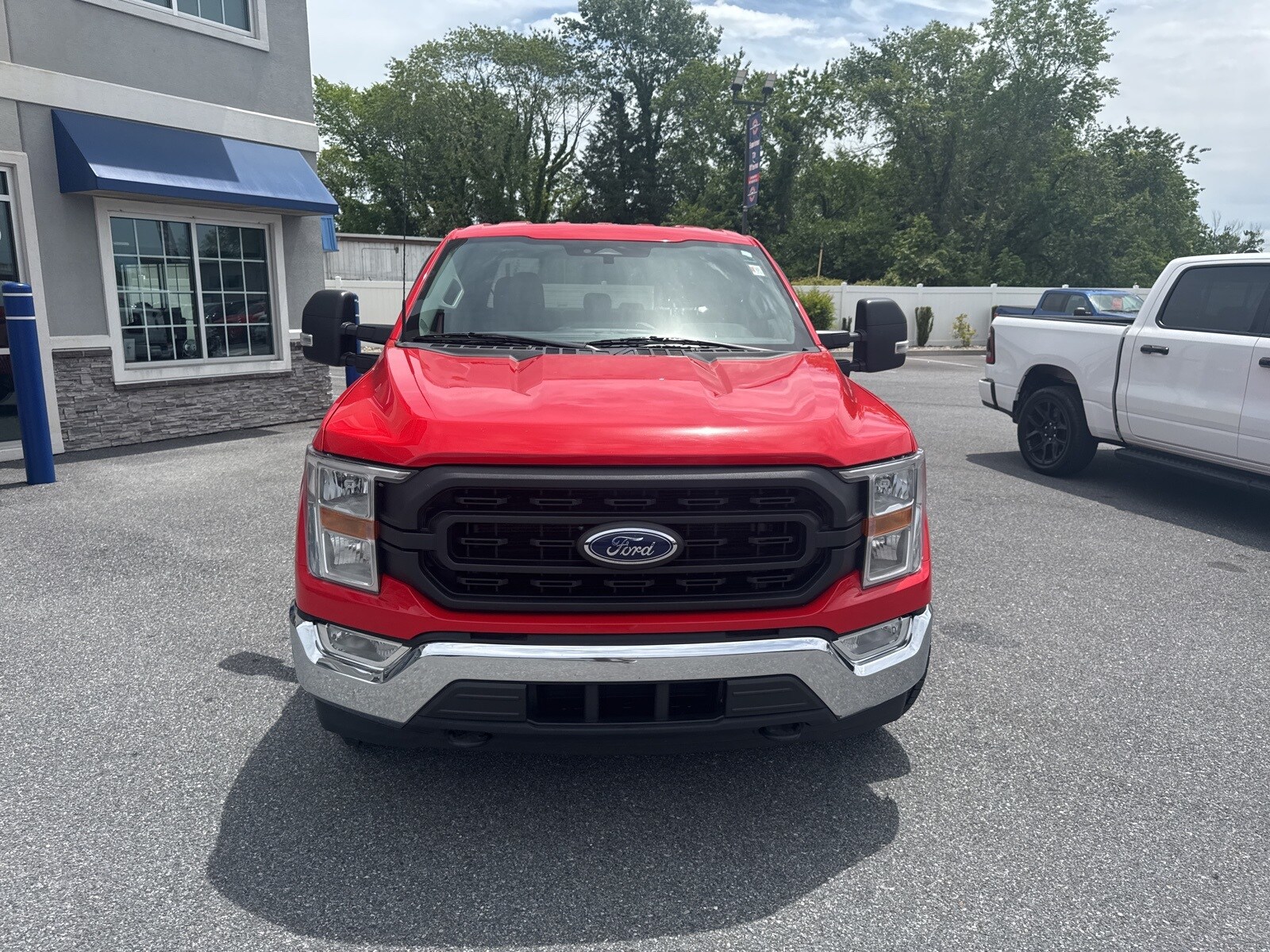 2022 Ford F-150 XL photo 2