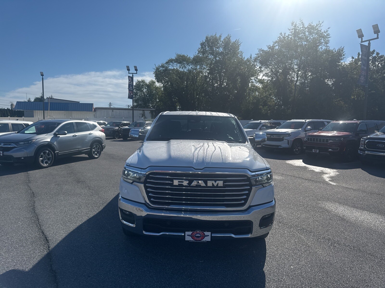 2025 Ram 1500 Laramie photo 3