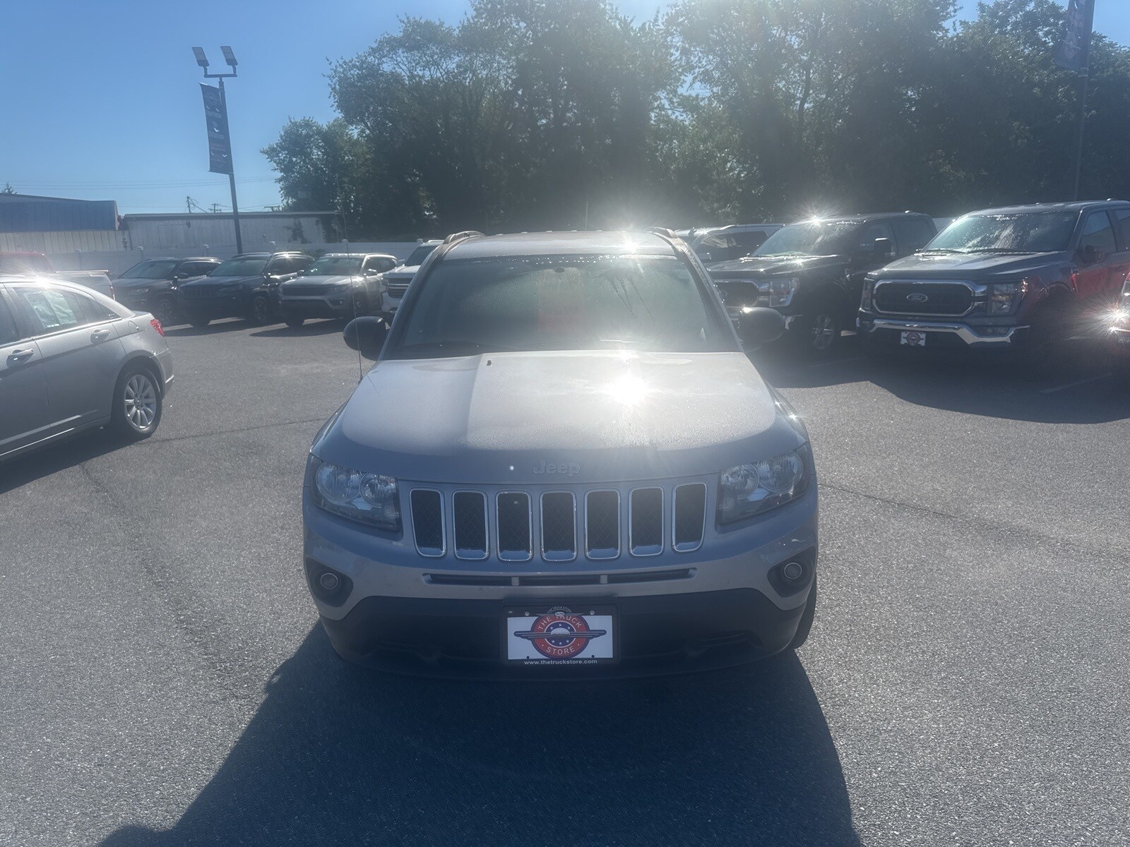 2016 Jeep Compass Sport photo 3