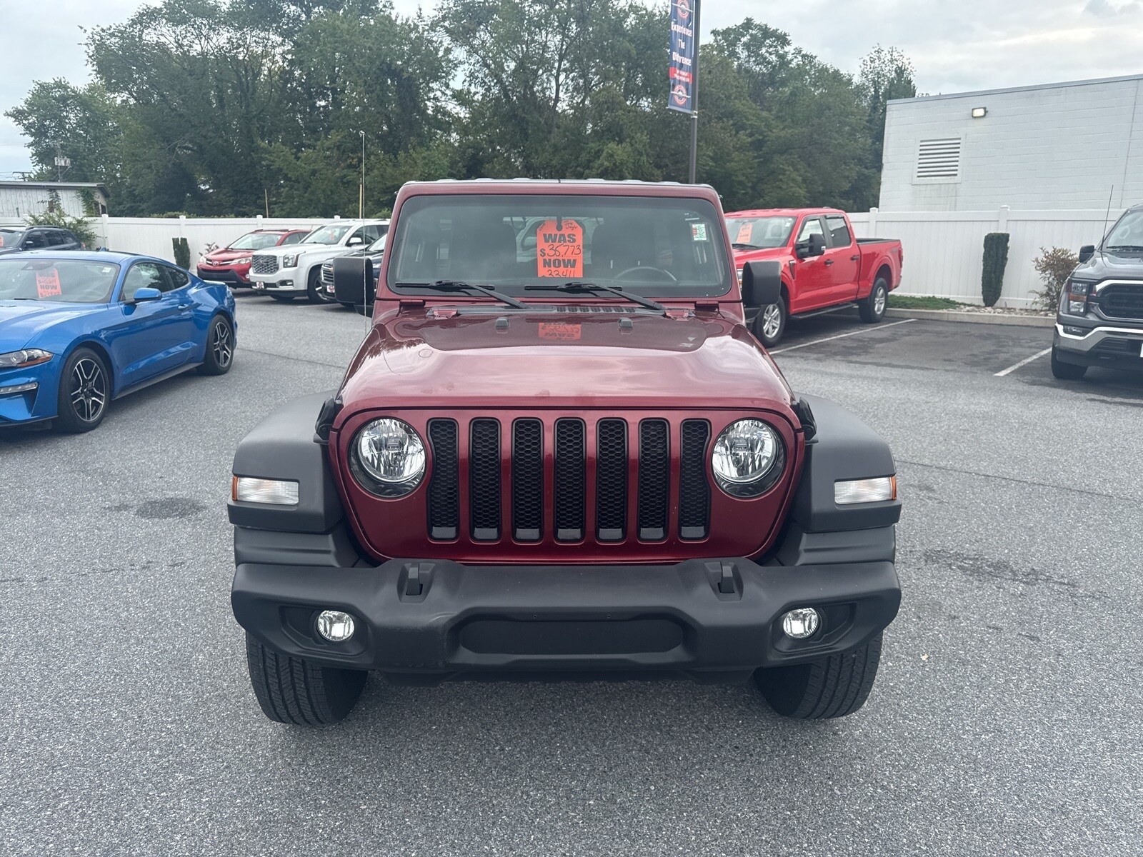 2021 Jeep Wrangler Unlimited Sport photo 2
