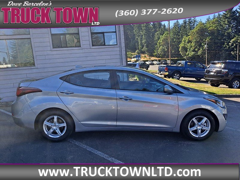 2016 Hyundai Elantra SE photo 2