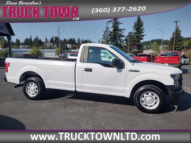 2017 Ford F-150 XLT photo 2