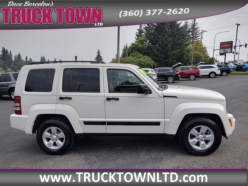 2009 Jeep Liberty Sport photo 3
