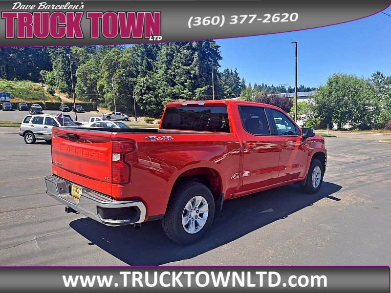 2020 Chevrolet Silverado 1500 LT photo 3