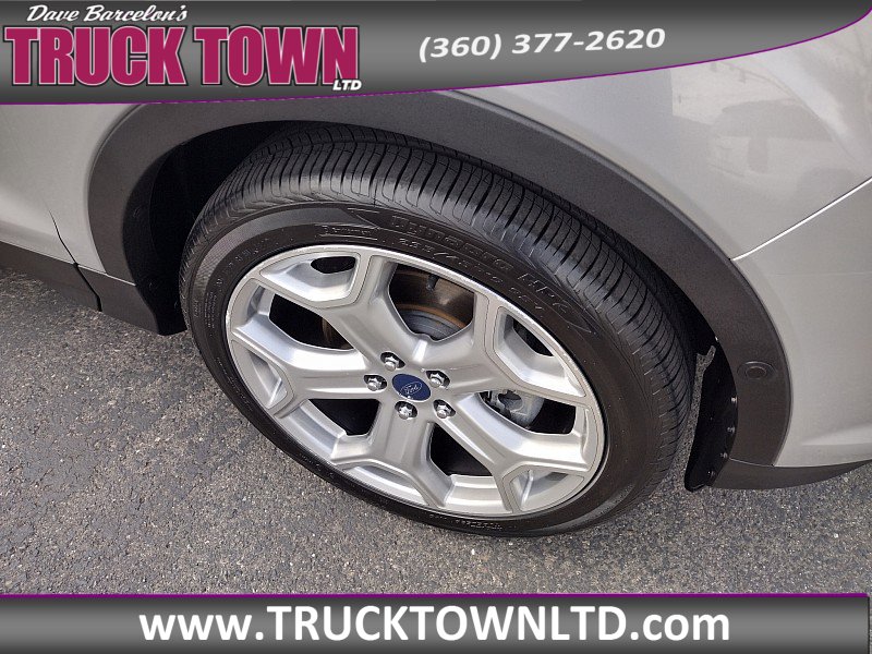 2018 Ford Escape Titanium photo 2
