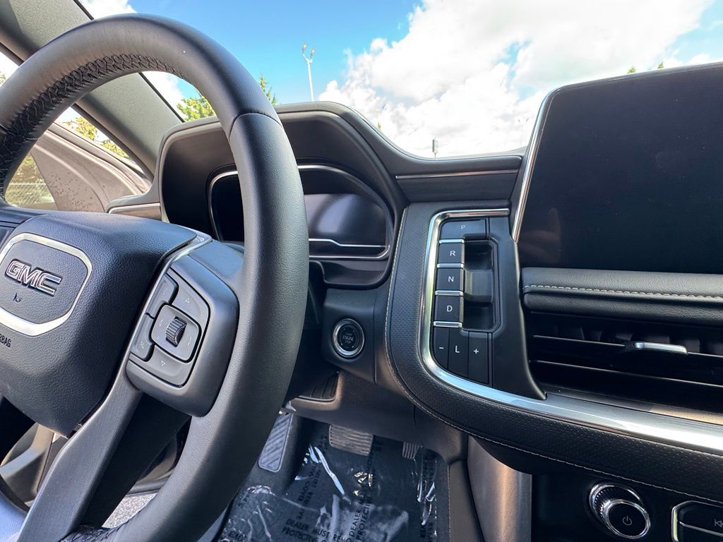 2024 GMC Yukon XL SLT - Photo 23