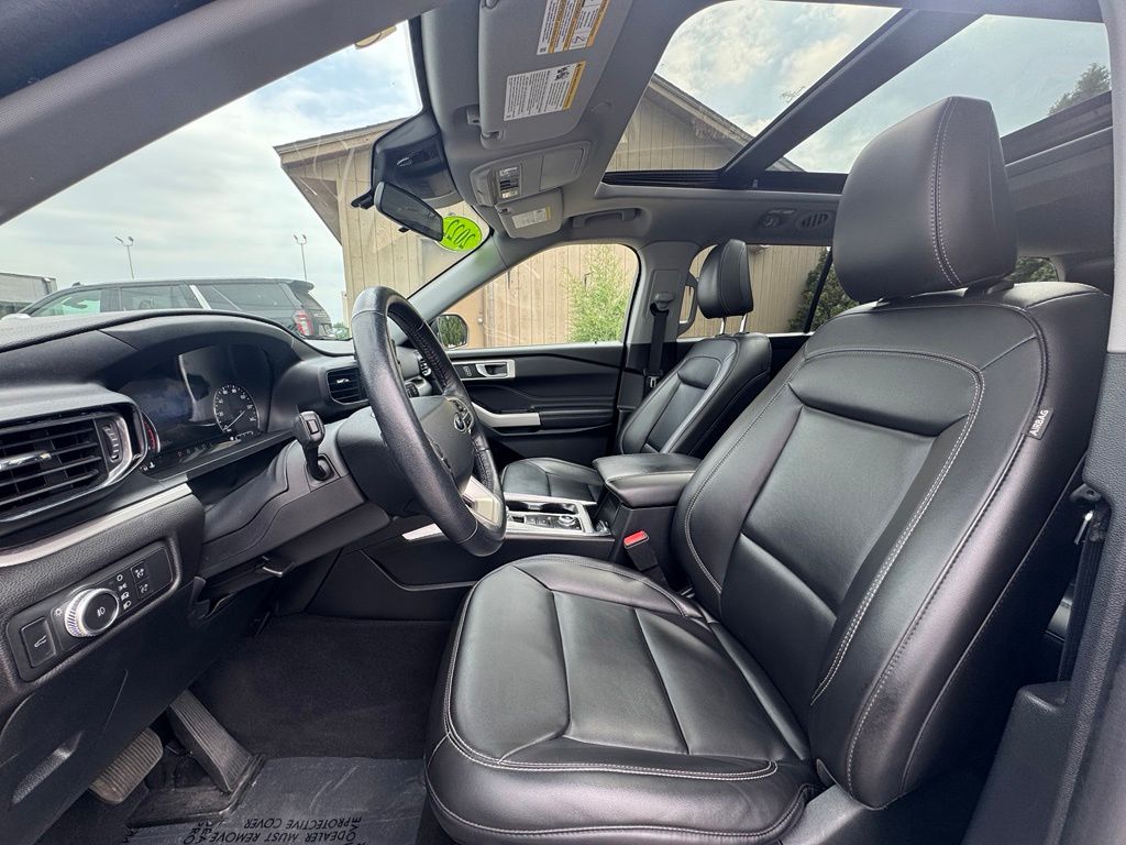 2022 Ford Explorer XLT - Photo 19