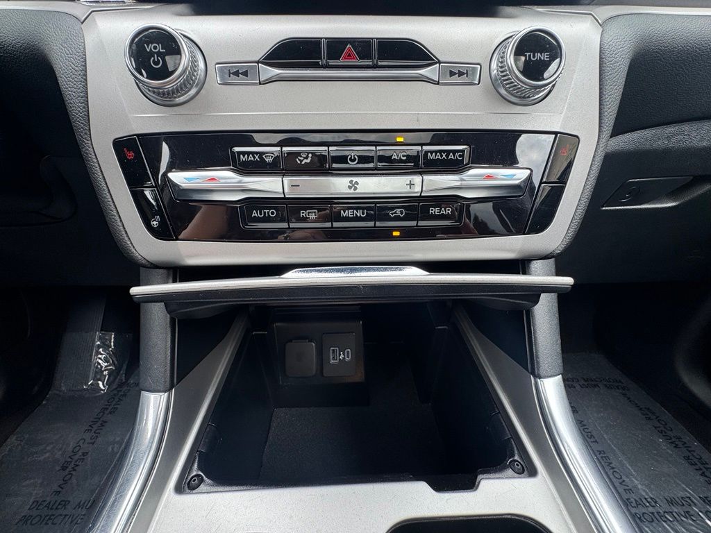 2022 Ford Explorer XLT - Photo 28