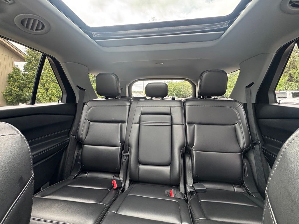 2022 Ford Explorer XLT - Photo 22