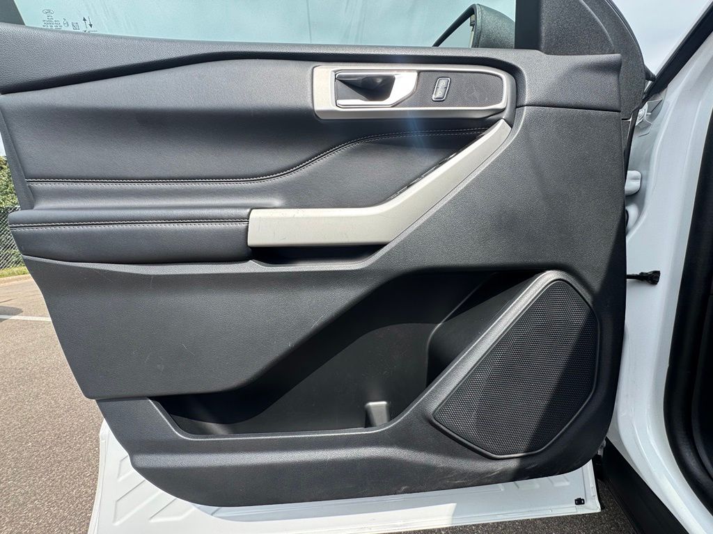 2022 Ford Explorer XLT - Photo 16