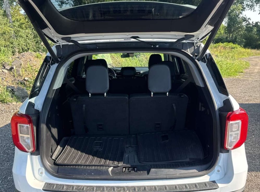 2022 Ford Explorer XLT - Photo 10