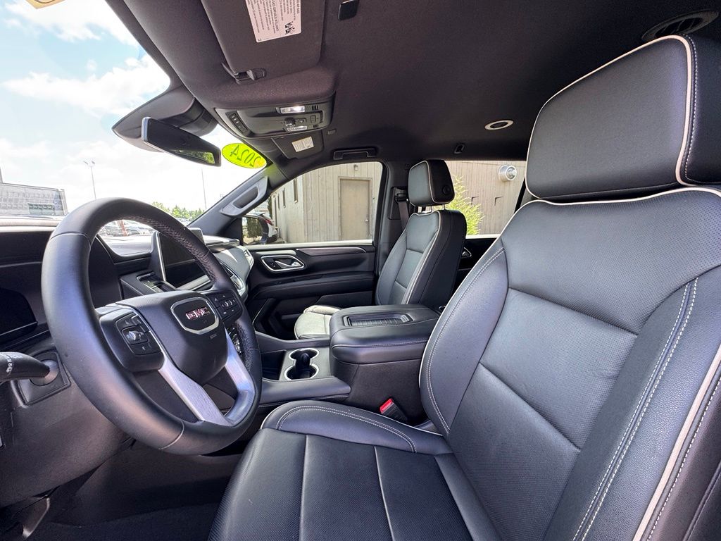 2024 GMC Yukon XL SLT - Photo 19