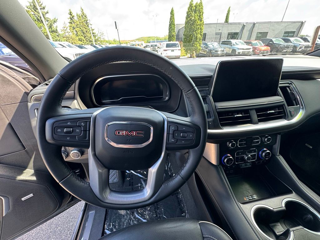 2024 GMC Yukon XL SLT - Photo 21