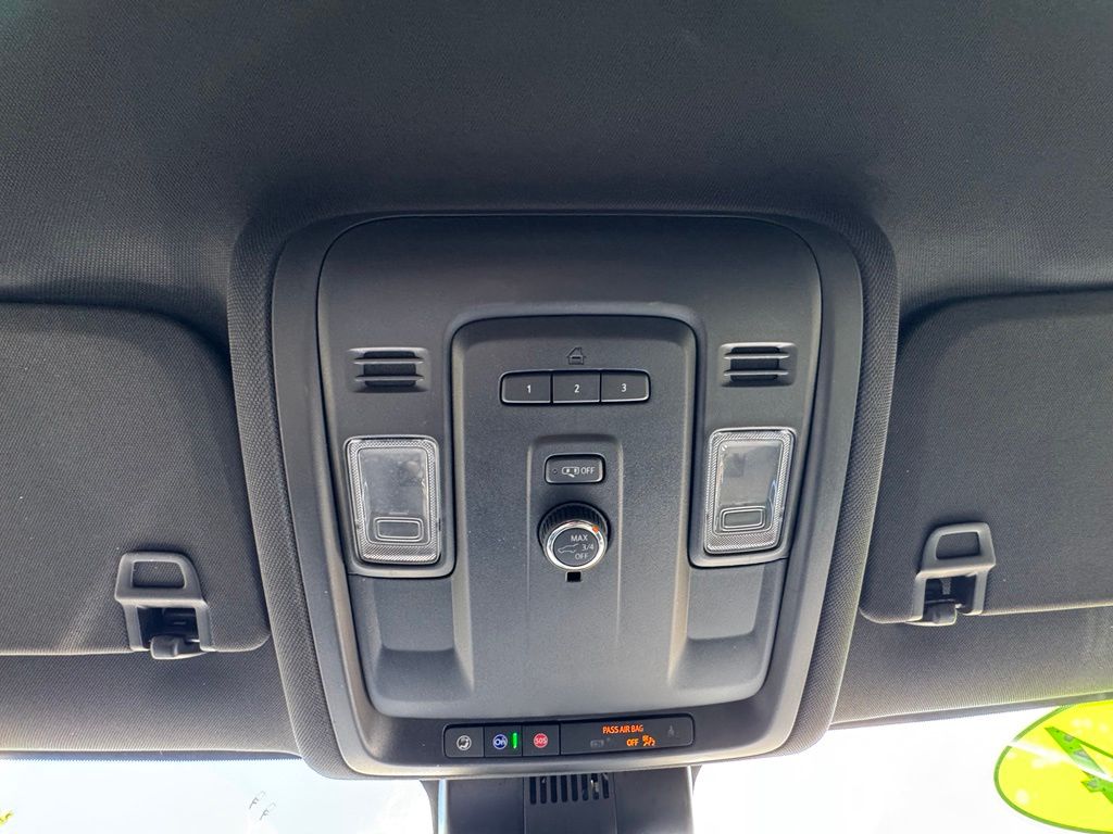 2024 GMC Yukon XL SLT - Photo 31