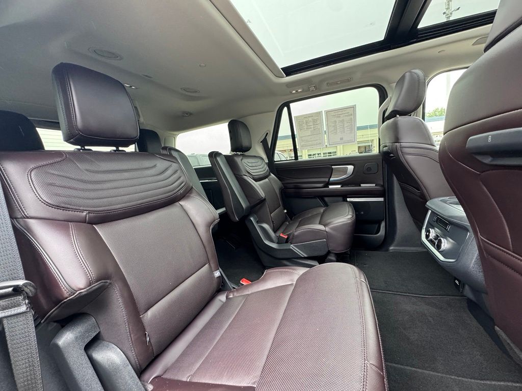 2025 Ford Expedition Platinum - Photo 38