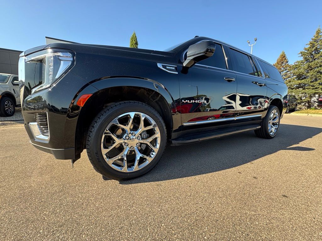 2024 GMC Yukon XL SLT - Photo 8