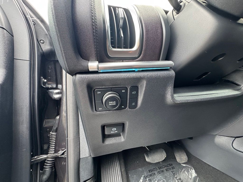 2025 Ford Expedition Platinum - Photo 17