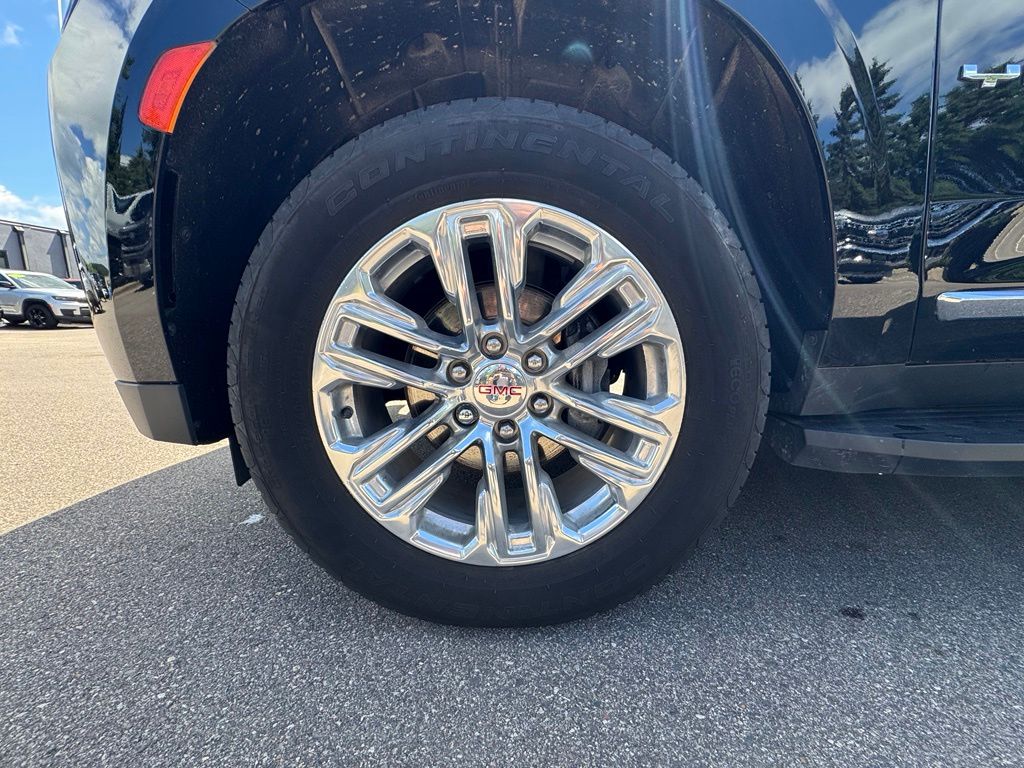 2024 GMC Yukon XL SLT - Photo 13