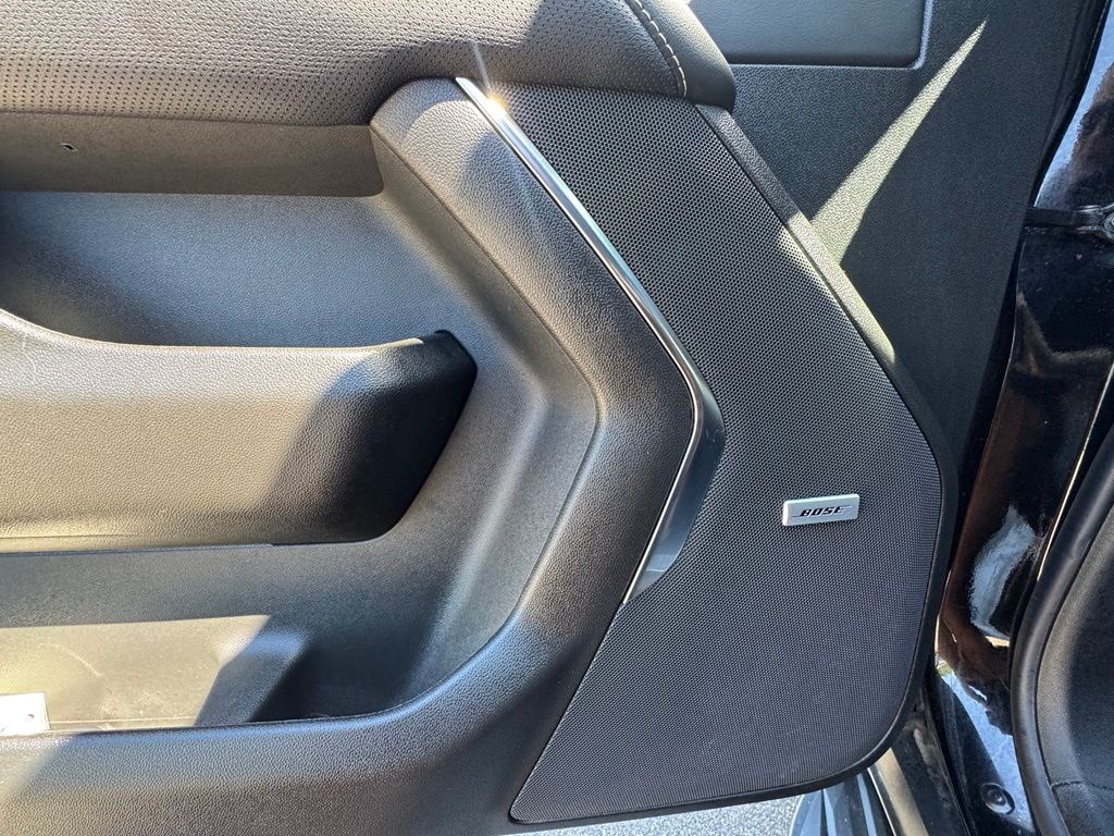 2024 GMC Yukon XL SLT - Photo 16