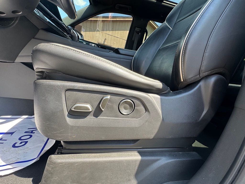 2021 Cadillac Escalade ESV Sport - Photo 17
