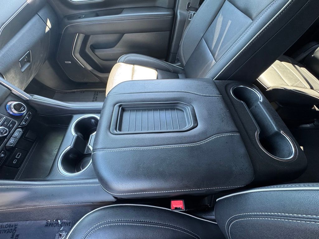 2024 GMC Yukon XL SLT - Photo 21