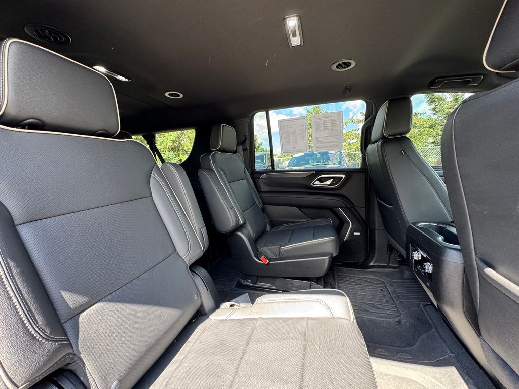 2024 GMC Yukon XL SLT - Photo 37