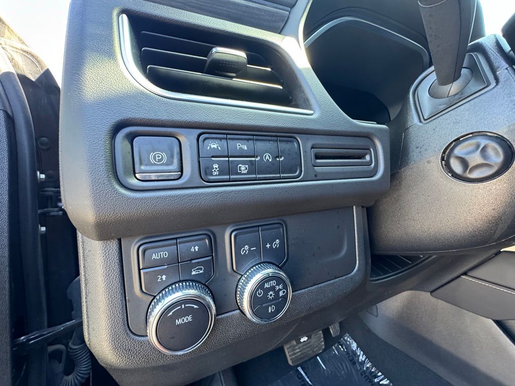 2024 GMC Yukon XL SLT - Photo 18