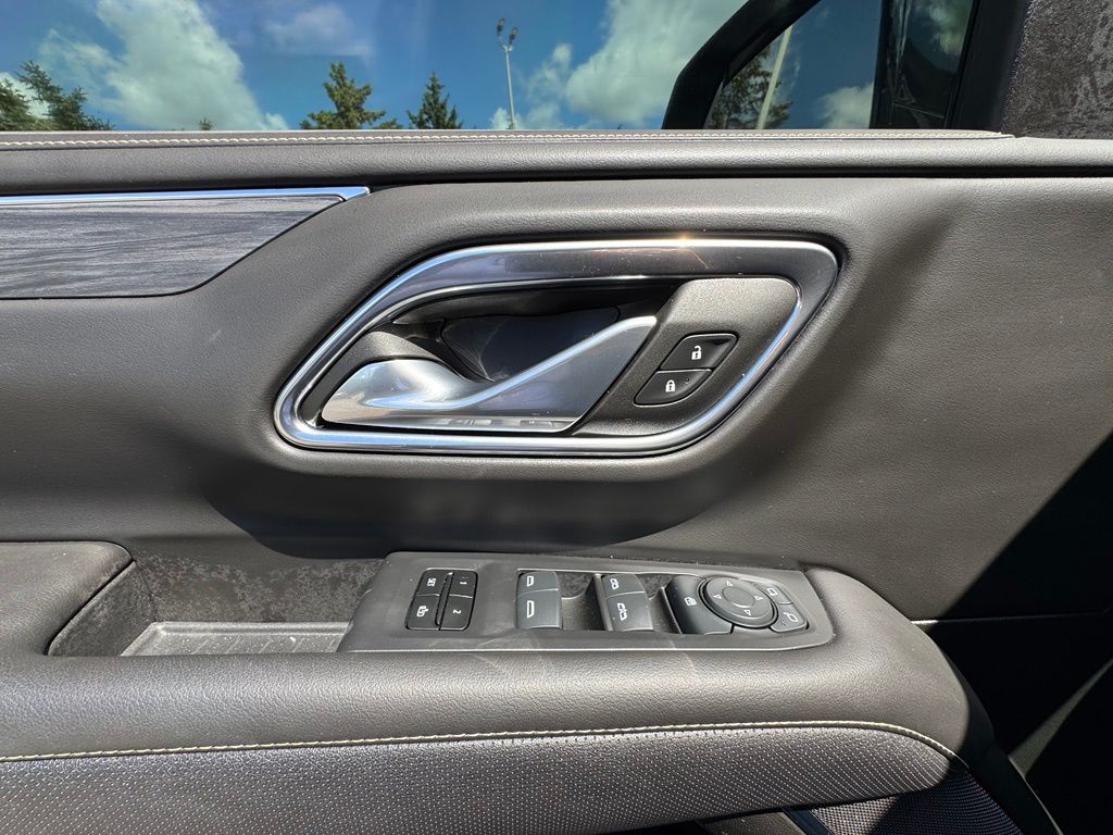 2024 GMC Yukon XL SLT - Photo 15