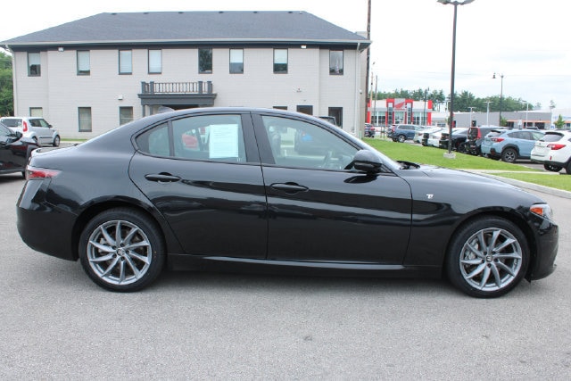 2024 Alfa Romeo Giulia Ti - Photo 6