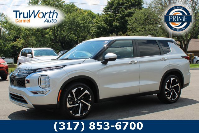 2022 Mitsubishi Outlander SE's photo