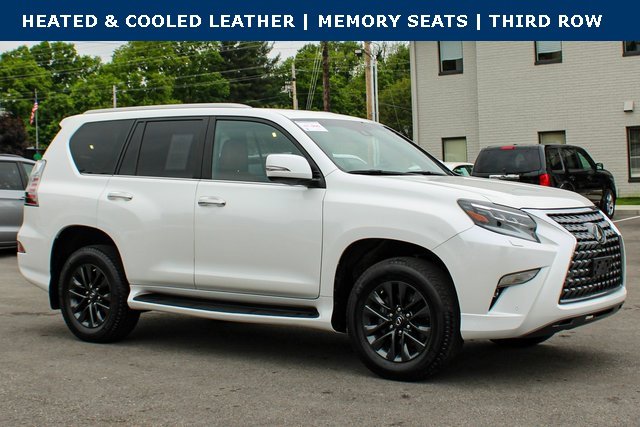 2022 Lexus GX 460 photo 2