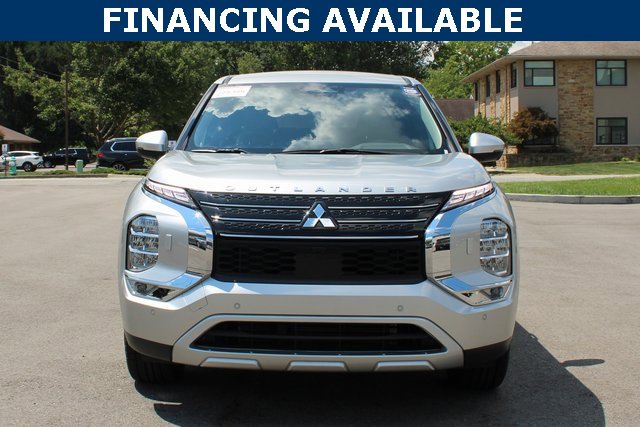 2022 Mitsubishi Outlander SE photo 3