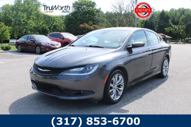 2015 Chrysler 200 S's photo