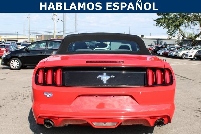 2016 Ford Mustang V6 Convertible photo 4