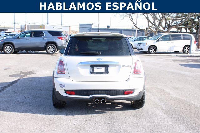 2010 Mini Cooper Base photo 4