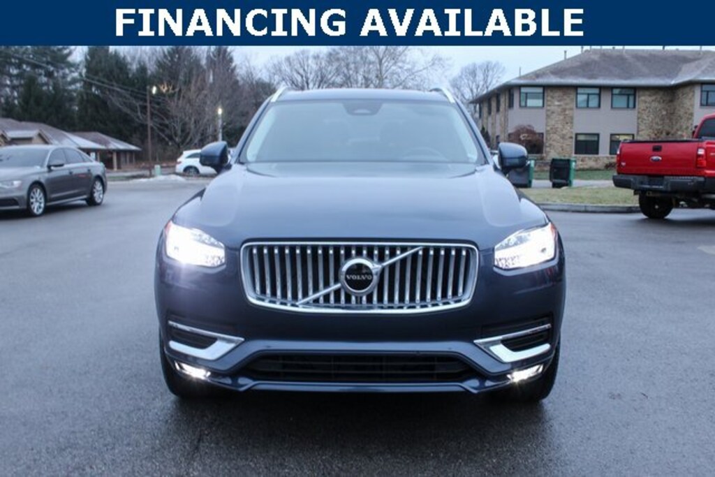 Used 2025 Volvo XC90 B5 Core SUV
