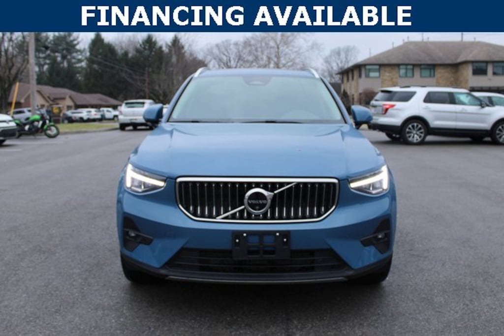 Used 2025 Volvo XC40 B5 Plus Bright Theme SUV