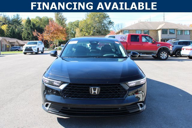 2023 Honda Accord Hybrid Touring photo 2