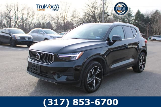 2025 Volvo XC40 B5 Core Bright AWD's photo
