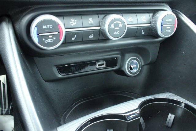 2024 Alfa Romeo Giulia Ti - Photo 19
