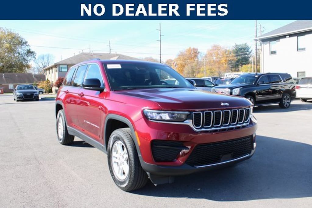 Used 2024 Jeep Grand Cherokee Laredo SUV