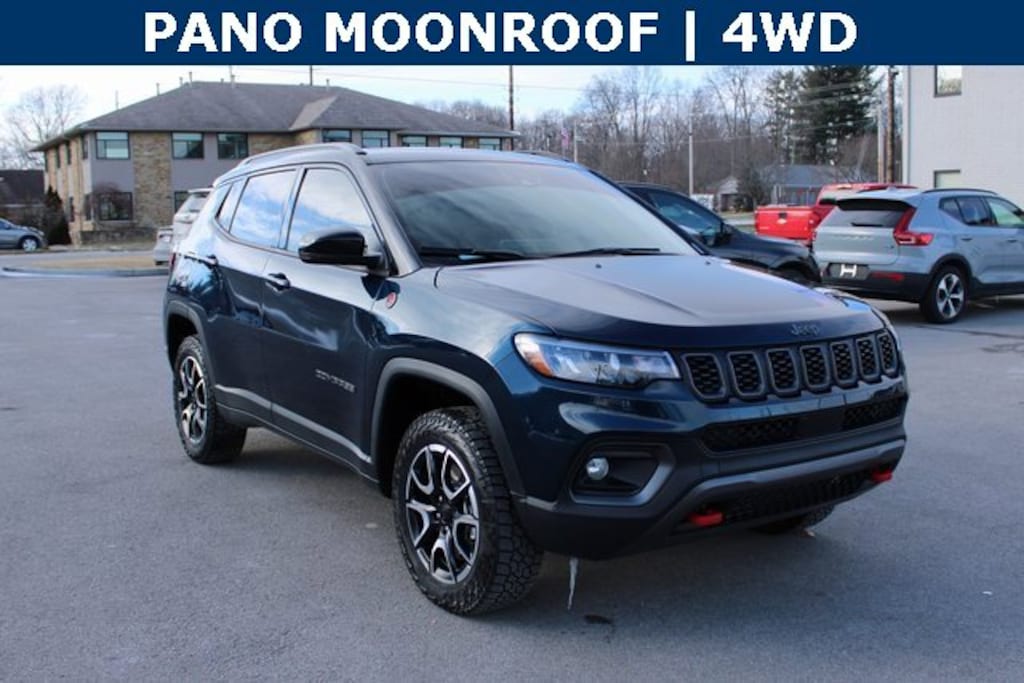 Used 2024 Jeep Compass Trailhawk SUV