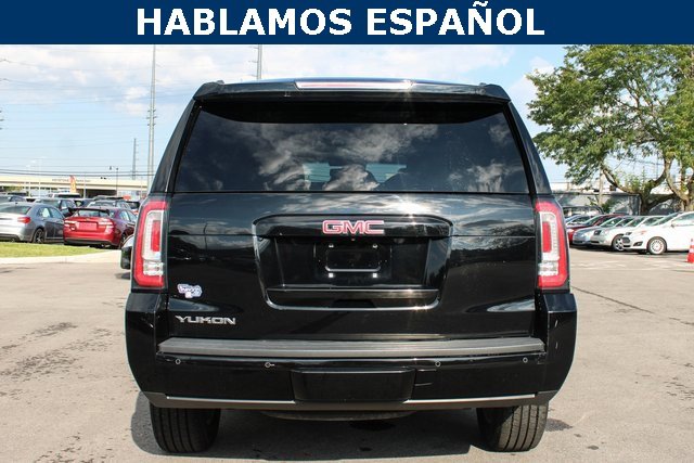 2019 Gmc Yukon SLT photo 3