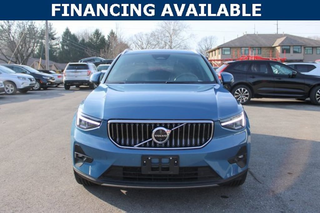 Used 2025 Volvo XC40 B5 Plus Bright Theme SUV