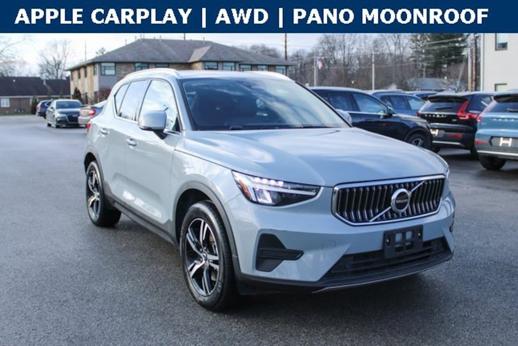Used 2025 Volvo XC40 B5 Plus Bright Theme SUV
