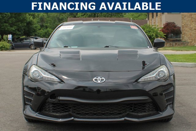 2017 Toyota GR86 Base photo 3