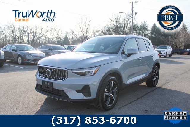 2025 Volvo XC40 Core's photo